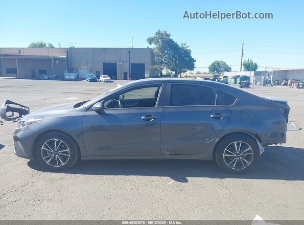 3KPF24AD1NE477967 2022 KIA FORTE Gray 