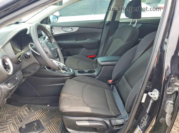 3KPF24AD1NE481436 2022 KIA FORTE Black Widok wnętrza z przodu