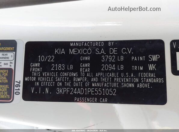 3KPF24AD1PE551052 2023 KIA FORTE White Widok komory silnika