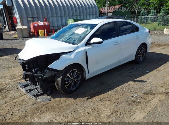 3KPF24AD1PE551052 2023 KIA FORTE White Przód lewy