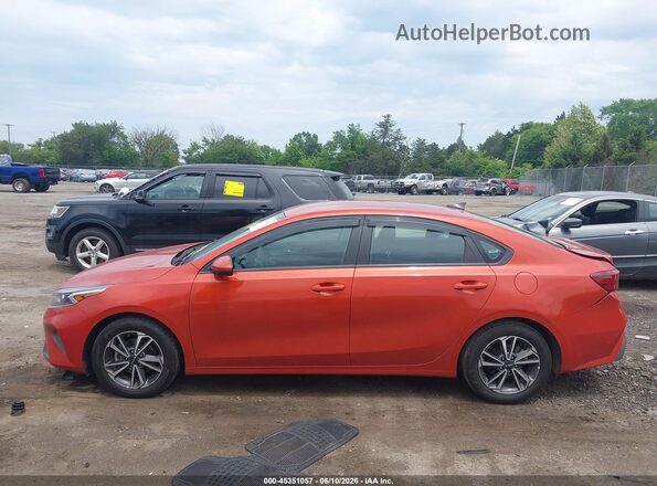 3KPF24AD1PE552248 2023 KIA FORTE Orange სალონის 360-გრადუსიანი ხედი