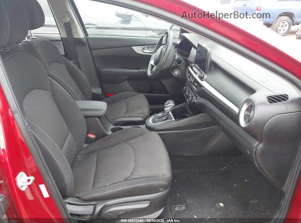 3KPF24AD1PE553495 2023 KIA FORTE Red Front interior view
