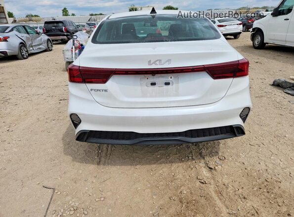 3KPF24AD1PE650065 2023 KIA FORTE Белый Вид сзади