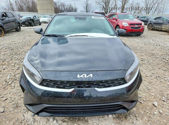 3KPF24AD1PE682059 2023 KIA FORTE Black Front view