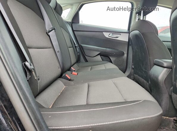 3KPF24AD1PE682059 2023 KIA FORTE Black Rear seats view