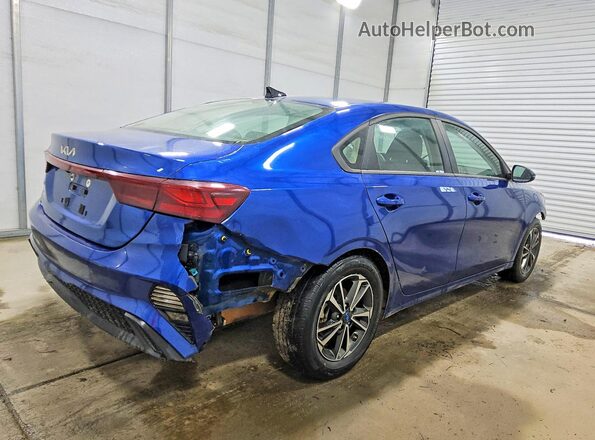 3KPF24AD1RE743879 2024 KIA FORTE Blue 
