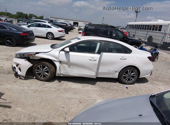 3KPF24AD1RE822503 2024 KIA FORTE Белый Панорамный вид салона 360°