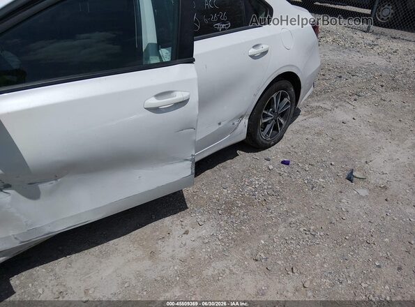 3KPF24AD1RE822503 2024 KIA FORTE Белый 