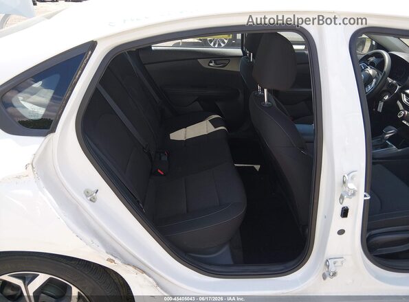 3KPF24AD2KE098990 2019 KIA FORTE White Вид наклейки з VIN-кодом