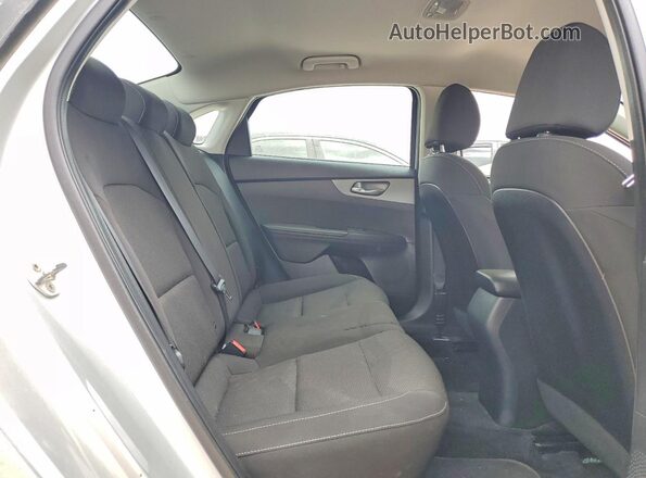 3KPF24AD2LE193440 2020 KIA FORTE Gray Widok tylnych siedzeń