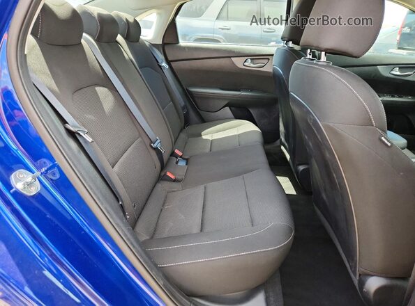 3KPF24AD2LE244760 2020 KIA FORTE Blue 