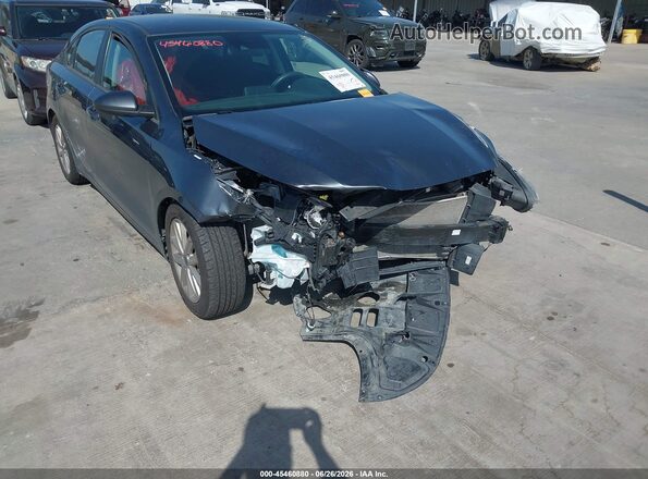 3KPF24AD2ME308572 2021 KIA FORTE Gray Widok z przodu