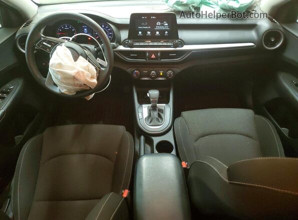 3KPF24AD2ME339403 2021 KIA FORTE White Dashboard view