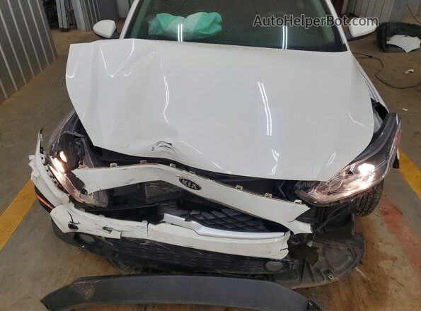3KPF24AD2ME339403 2021 KIA FORTE White Rear interior view