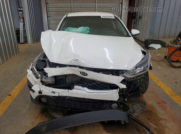 3KPF24AD2ME339403 2021 KIA FORTE White Front view