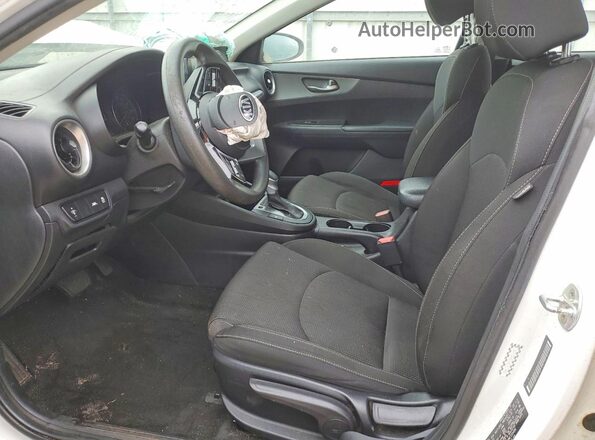 3KPF24AD2ME350496 2021 KIA FORTE White Սալոնի դիմացի տեսք