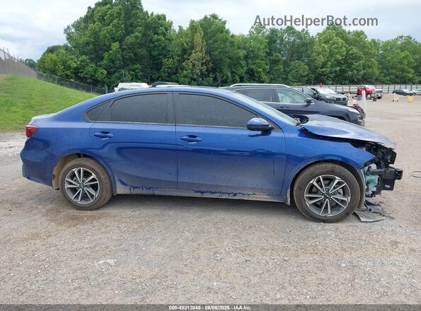 3KPF24AD2NE448557 2022 KIA FORTE Blue 360 interior view