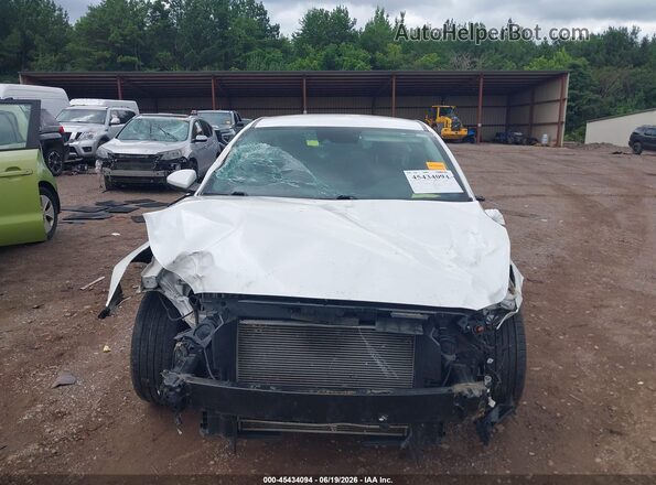 3KPF24AD2PE544658 2023 KIA FORTE White Widok wnętrza z tyłu