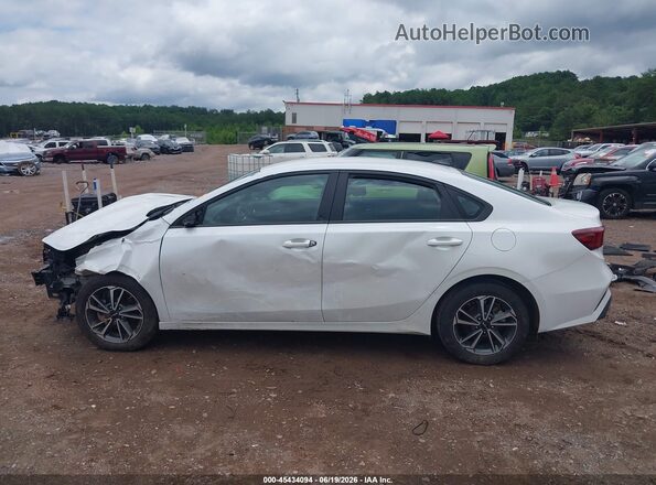 3KPF24AD2PE544658 2023 KIA FORTE White 