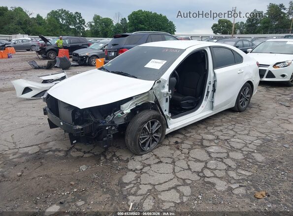 3KPF24AD2PE587221 2023 KIA FORTE White Vista tres cuartos delantera izquierda