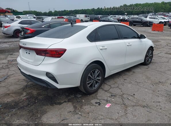 3KPF24AD2PE587221 2023 KIA FORTE White Trasero derecho