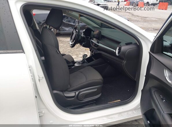 3KPF24AD2PE587221 2023 KIA FORTE White Vista interior delantera