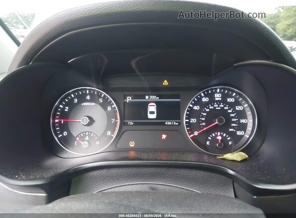 3KPF24AD2PE587221 2023 KIA FORTE White Vista de los asientos traseros