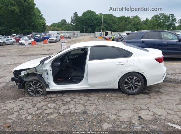 3KPF24AD2PE587221 2023 KIA FORTE White 