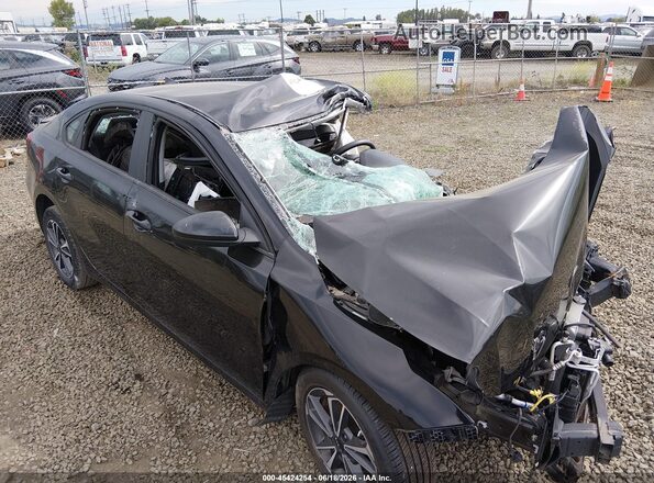 3KPF24AD2PE598526 2023 KIA FORTE Черный 