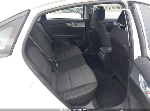 3KPF24AD2PE621738 2023 KIA FORTE White Вид наклейки з VIN-кодом