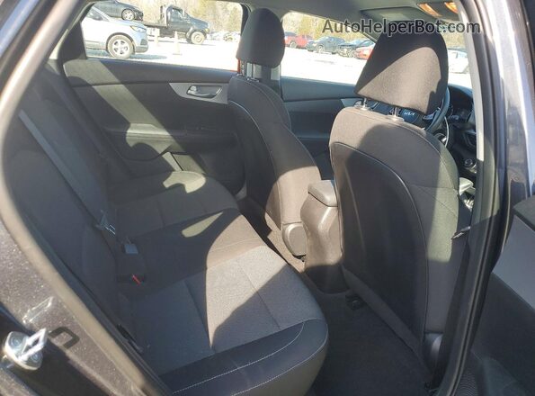 3KPF24AD2PE633131 2023 KIA FORTE Charcoal Vista de los asientos traseros
