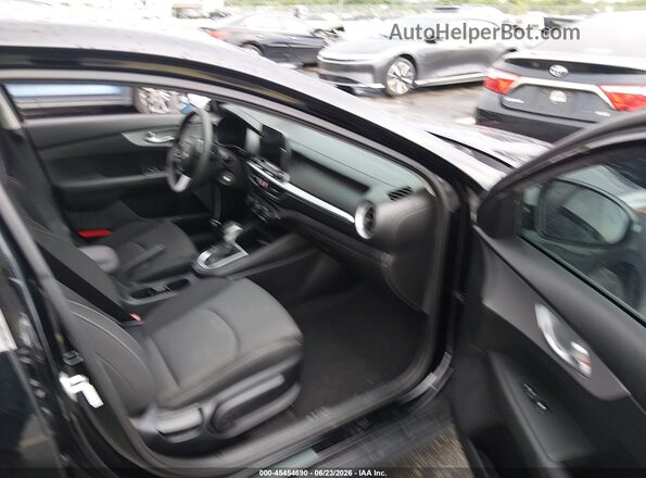 3KPF24AD2PE675007 2023 KIA FORTE Black Front interior view