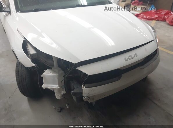 3KPF24AD2RE750551 2024 KIA FORTE Белый Вид спереди