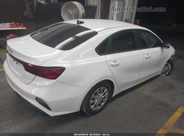 3KPF24AD2RE750551 2024 KIA FORTE Белый Задняя правая четверть