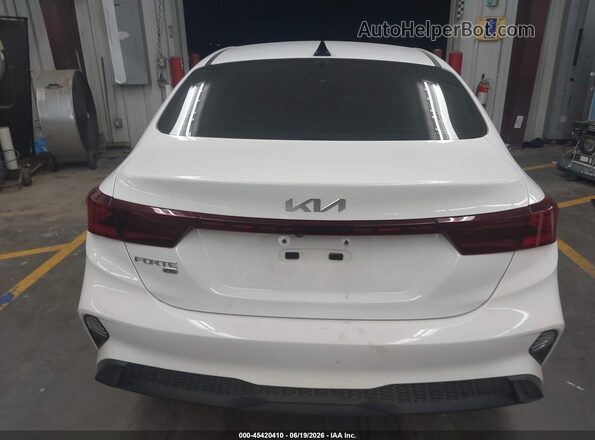 3KPF24AD2RE750551 2024 KIA FORTE Белый 