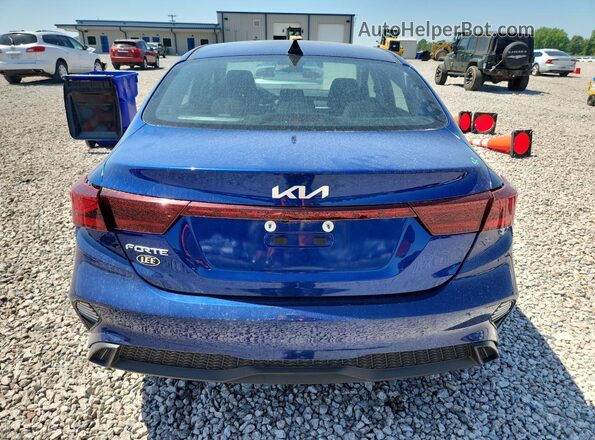 3KPF24AD2RE805970 2024 KIA FORTE Blue Widok z tyłu