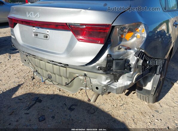 3KPF24AD2RE812286 2024 KIA FORTE Gray Widok z przodu