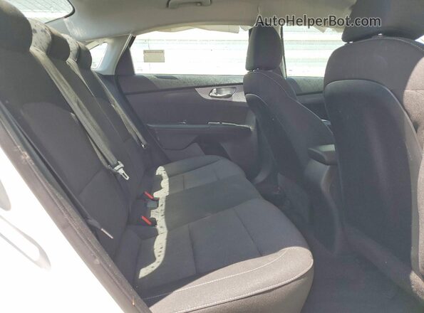 3KPF24AD2RE836233 2024 KIA FORTE White 