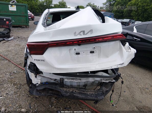 3KPF24AD2RE837317 2024 KIA FORTE White 