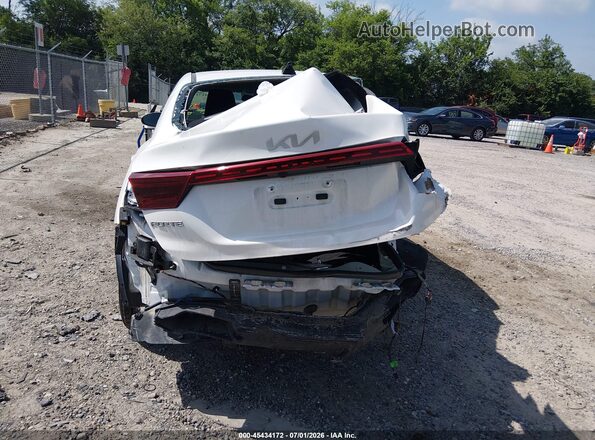 3KPF24AD2RE837317 2024 KIA FORTE White 