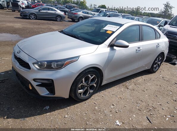 3KPF24AD3KE031279 2019 KIA FORTE Silver Vista tres cuartos delantera izquierda