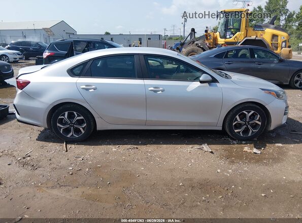3KPF24AD3KE031279 2019 KIA FORTE Silver Vista interior de 360 grados