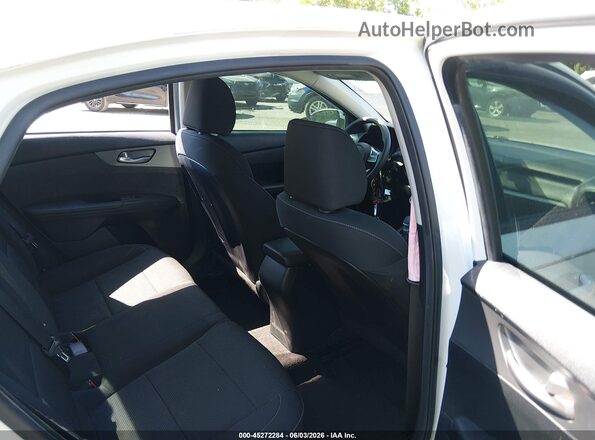 3KPF24AD3KE069076 2019 KIA FORTE White Вид наклейки з VIN-кодом