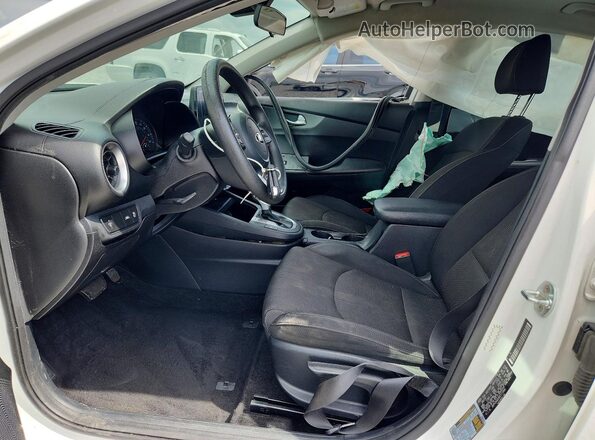 3KPF24AD3KE111908 2019 KIA FORTE White Սալոնի դիմացի տեսք