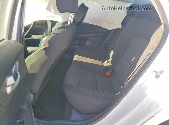 3KPF24AD3KE111908 2019 KIA FORTE White Հետևի նստատեղերի տեսք