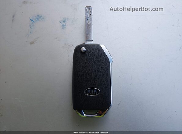 3KPF24AD3LE258960 2020 KIA FORTE Gray Vista del salpicadero