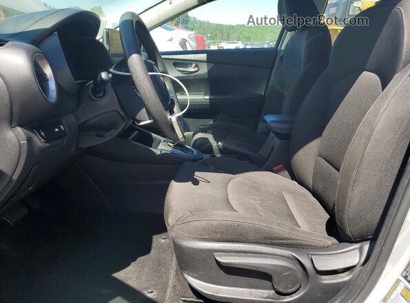 3KPF24AD3ME346537 2021 KIA FORTE Silver 