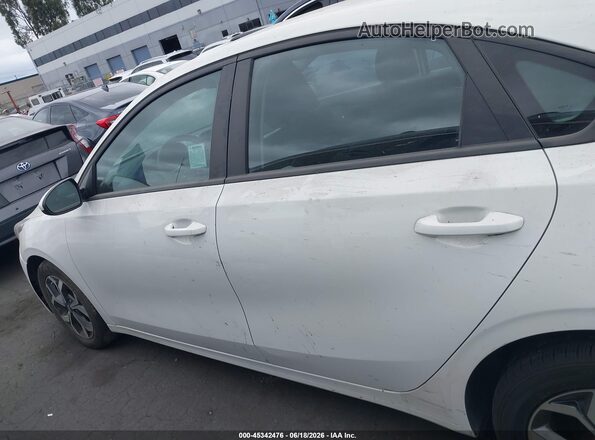 3KPF24AD3ME403447 2021 KIA FORTE White Панорамний вид салону 360°