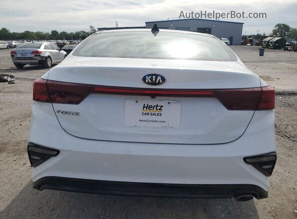 3KPF24AD3ME404095 2021 KIA FORTE Белый Вид сзади