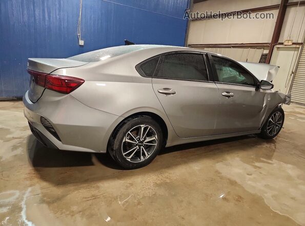 3KPF24AD3PE548721 2023 KIA FORTE Silver 